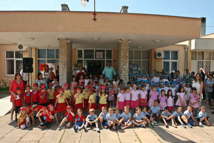 vrtic nasa radost predskolci priredba (3).JPG