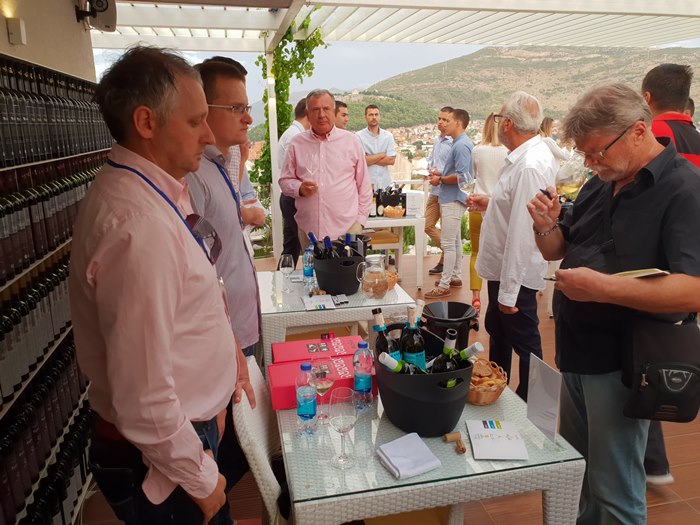 drugi salon zilavke trebinje 2018 (3).jpg