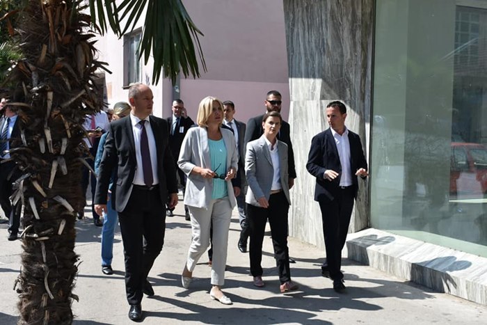 setnja ulicama trebinja brnabic cvijanovic (4).jpg