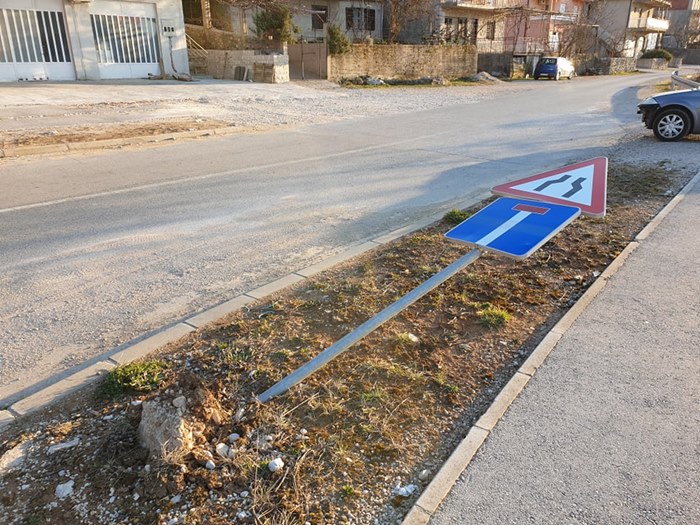 vertikalna signalizacija trebinje (1).jpg