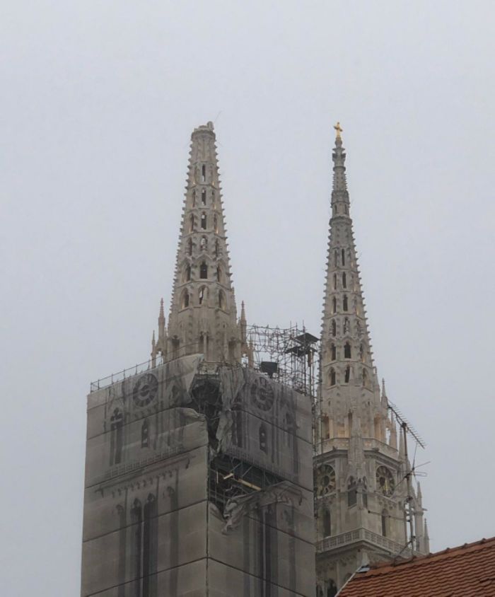Katedrala zagreb zemljotres.jpg