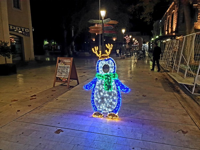 novogodisnji ukrasi (2).jpg