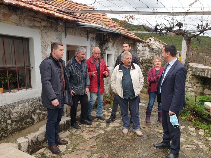 selo gola glavica asfalt (1).jpg