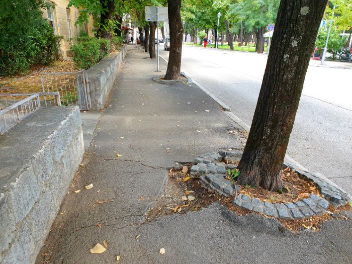 Trotoari trebinje4.jpg
