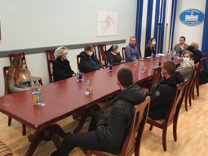 djeca bez roditelja.jpg