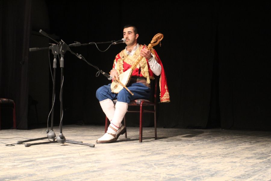 Humanitarno guslarsko vece1.jpg