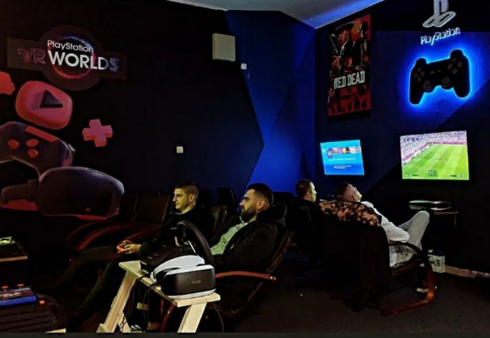 Zabavni salon3.jpg