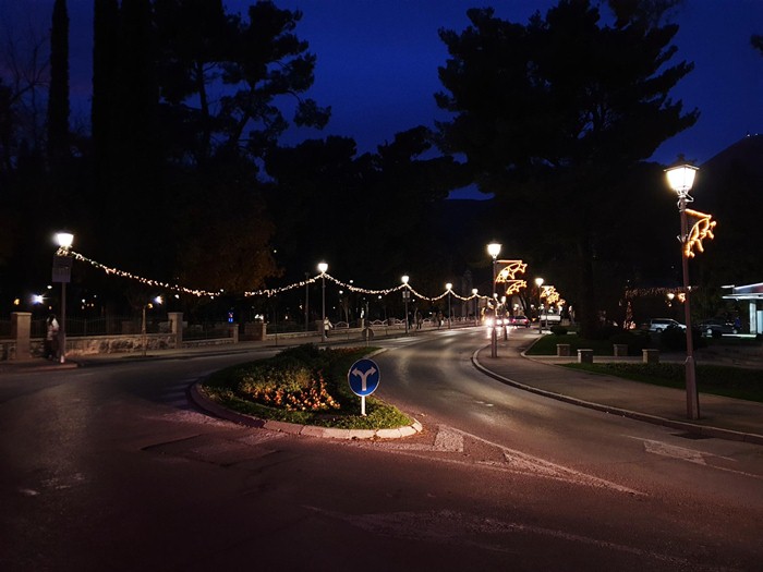novogodisnja dekoracija trebinje za 20222.jpg