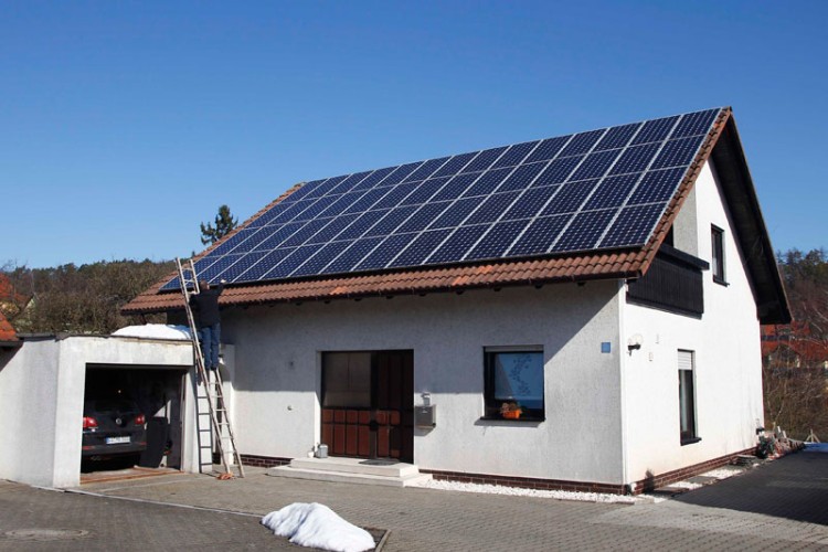 Solarna elektrana na kuci.jpg