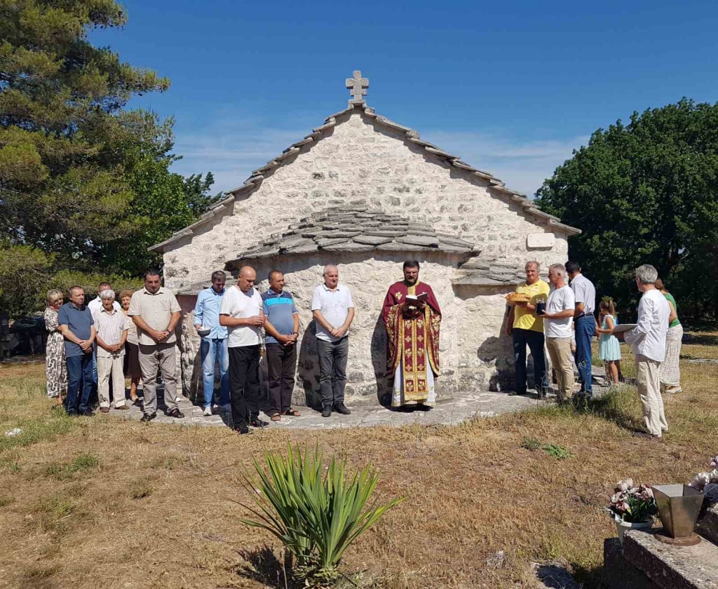 Liturgija crkca taleza1.jpg