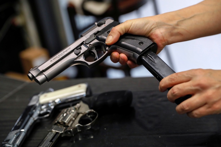 oruzje_pistolj_reuters.jpg