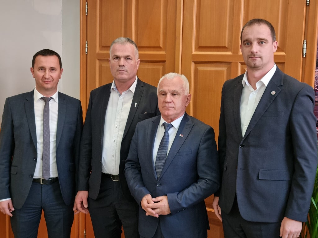 curic i srdjan petrovic vino2.jpg