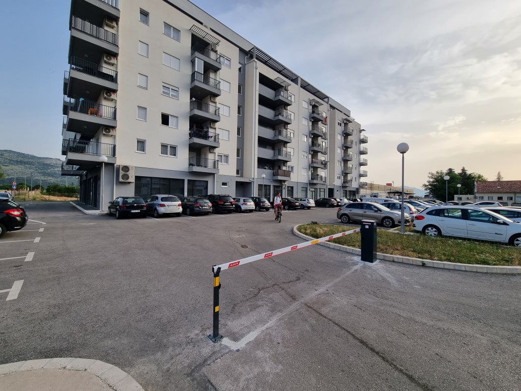 parking zgrade trebinje3.jpg