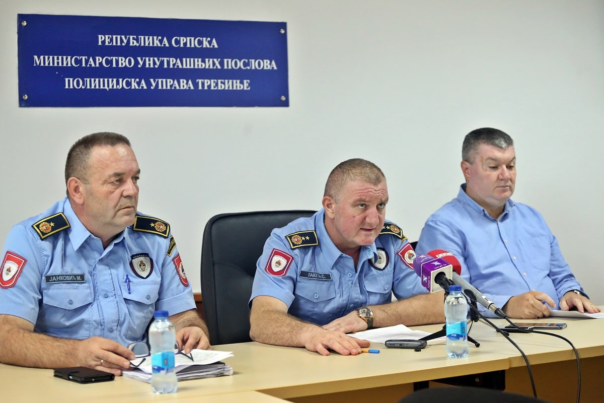 Laketa policija.jpg