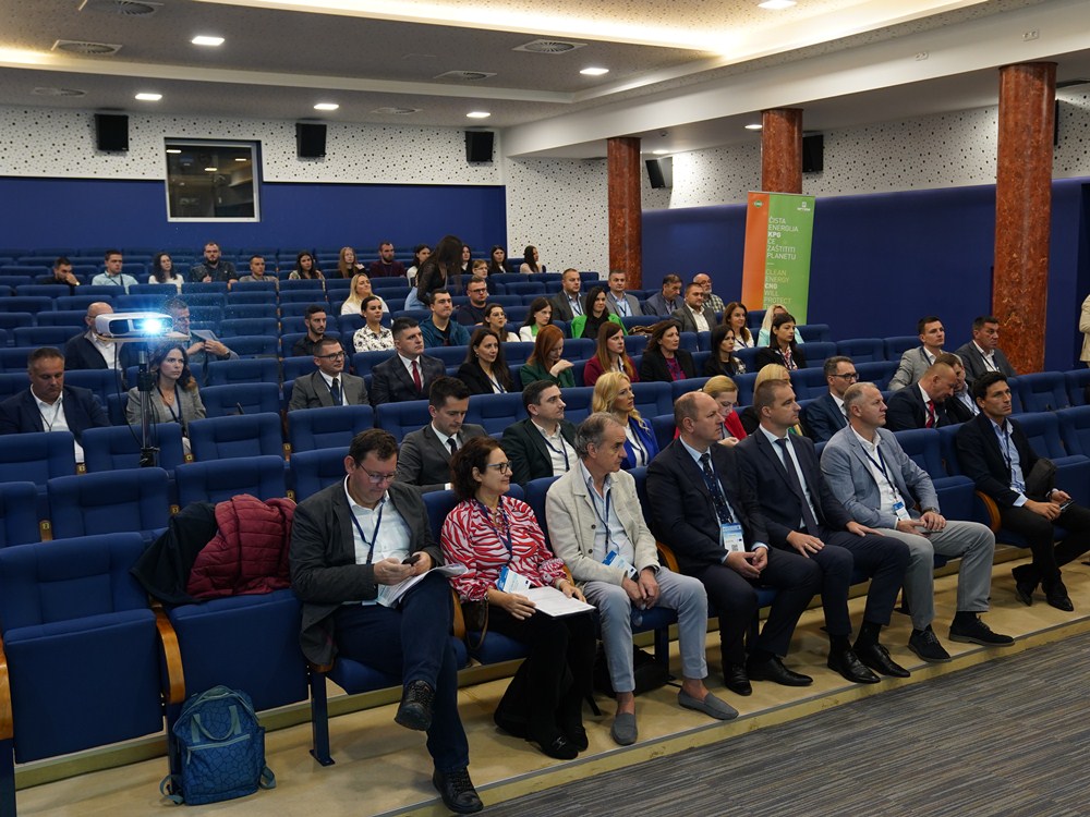naucna konferencija1.JPG