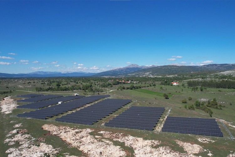 Solarna elektrana.jpg
