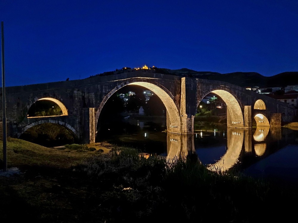 osvjetljenje arslanagića most.jpg