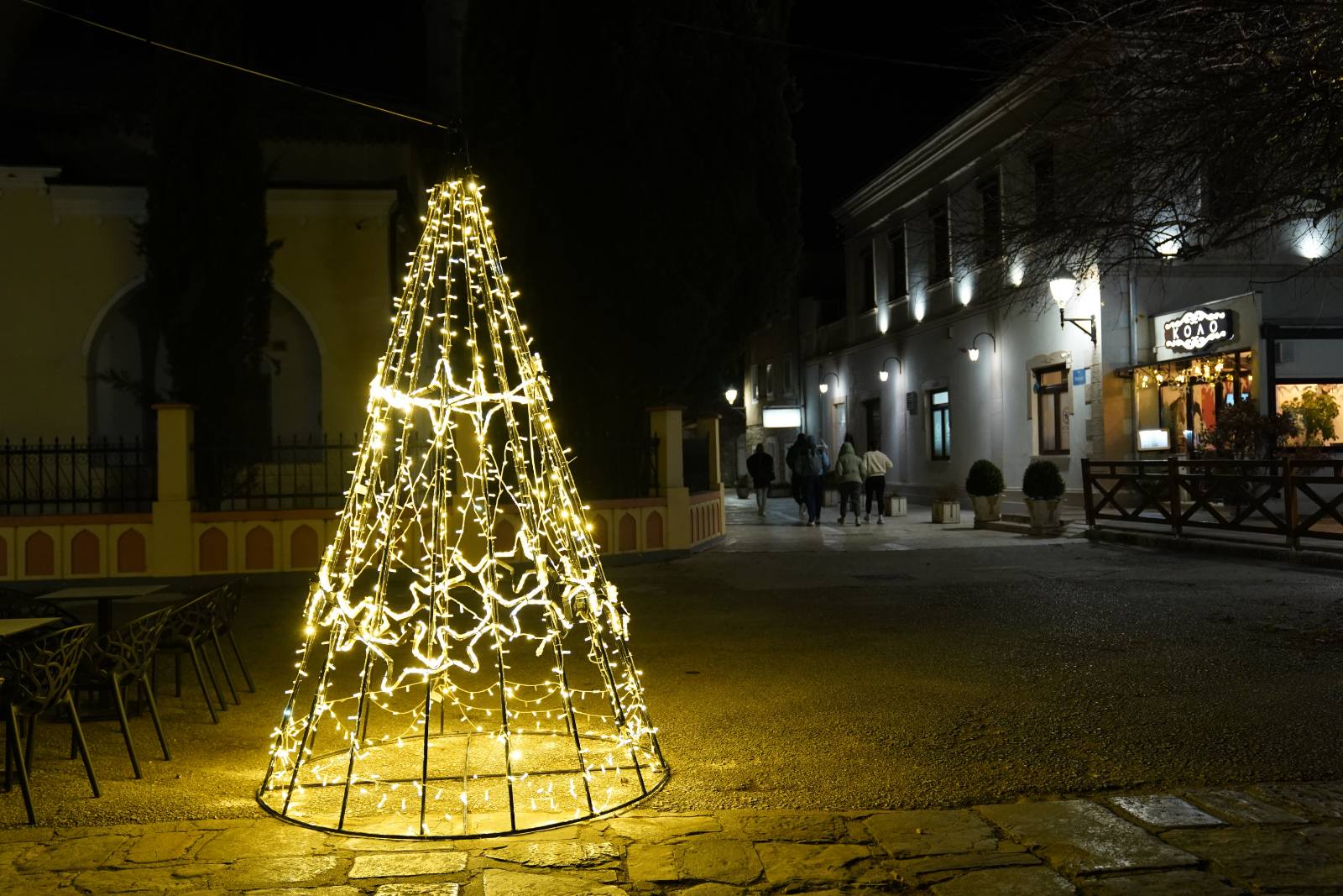 Novogodisnja dekoracija trebinje 4.jpg