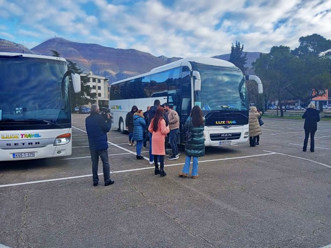 Autobus miting.jpg