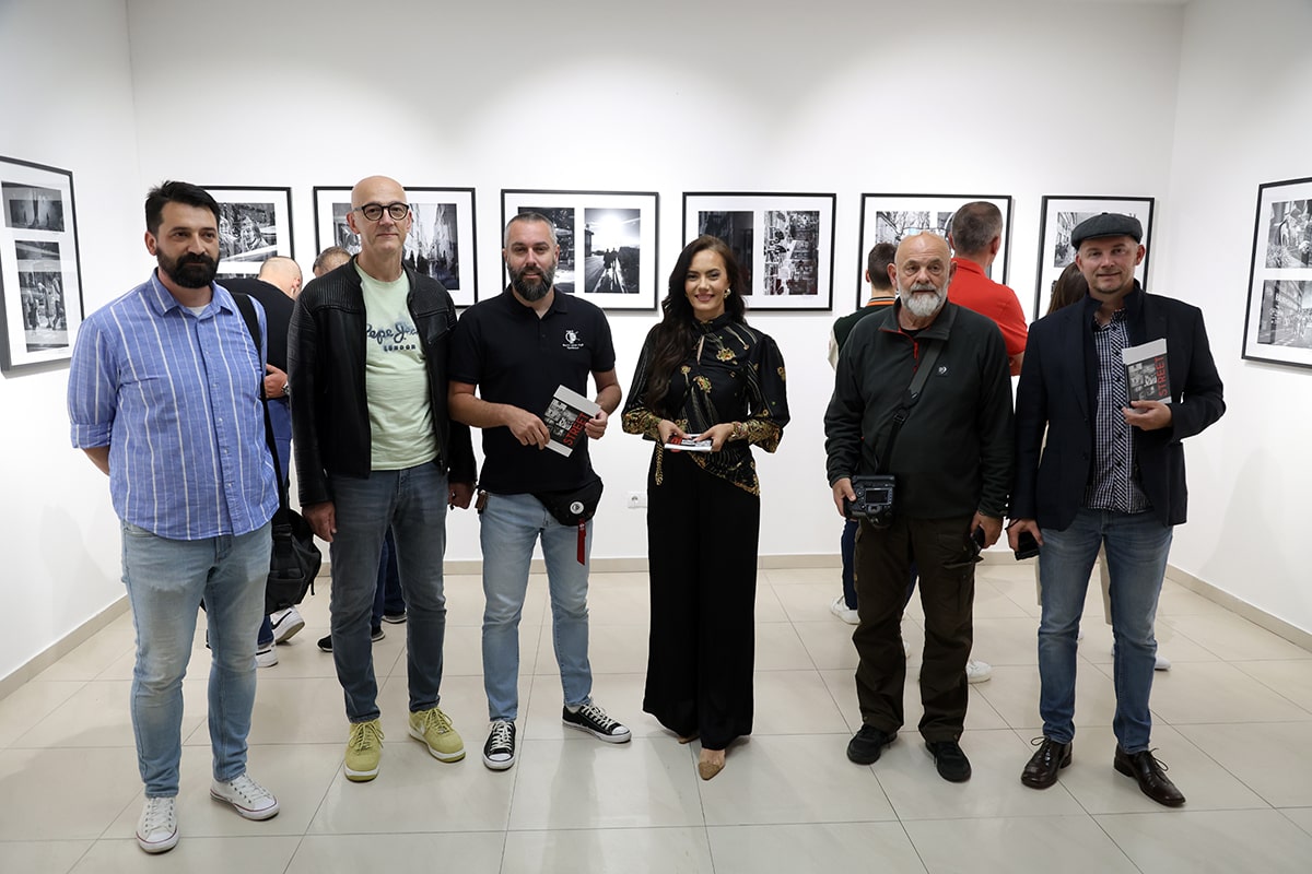 Foto klub-min.jpg