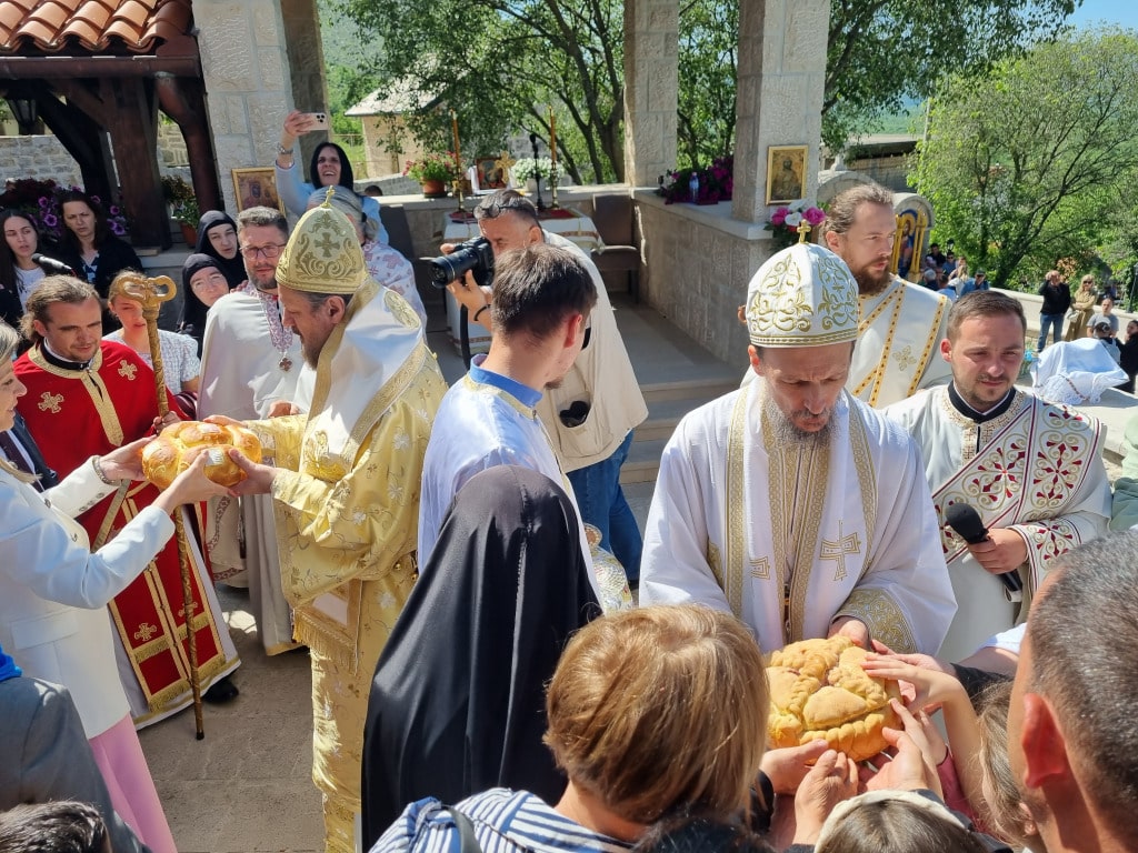Manastir mrkonjici slava3.jpg