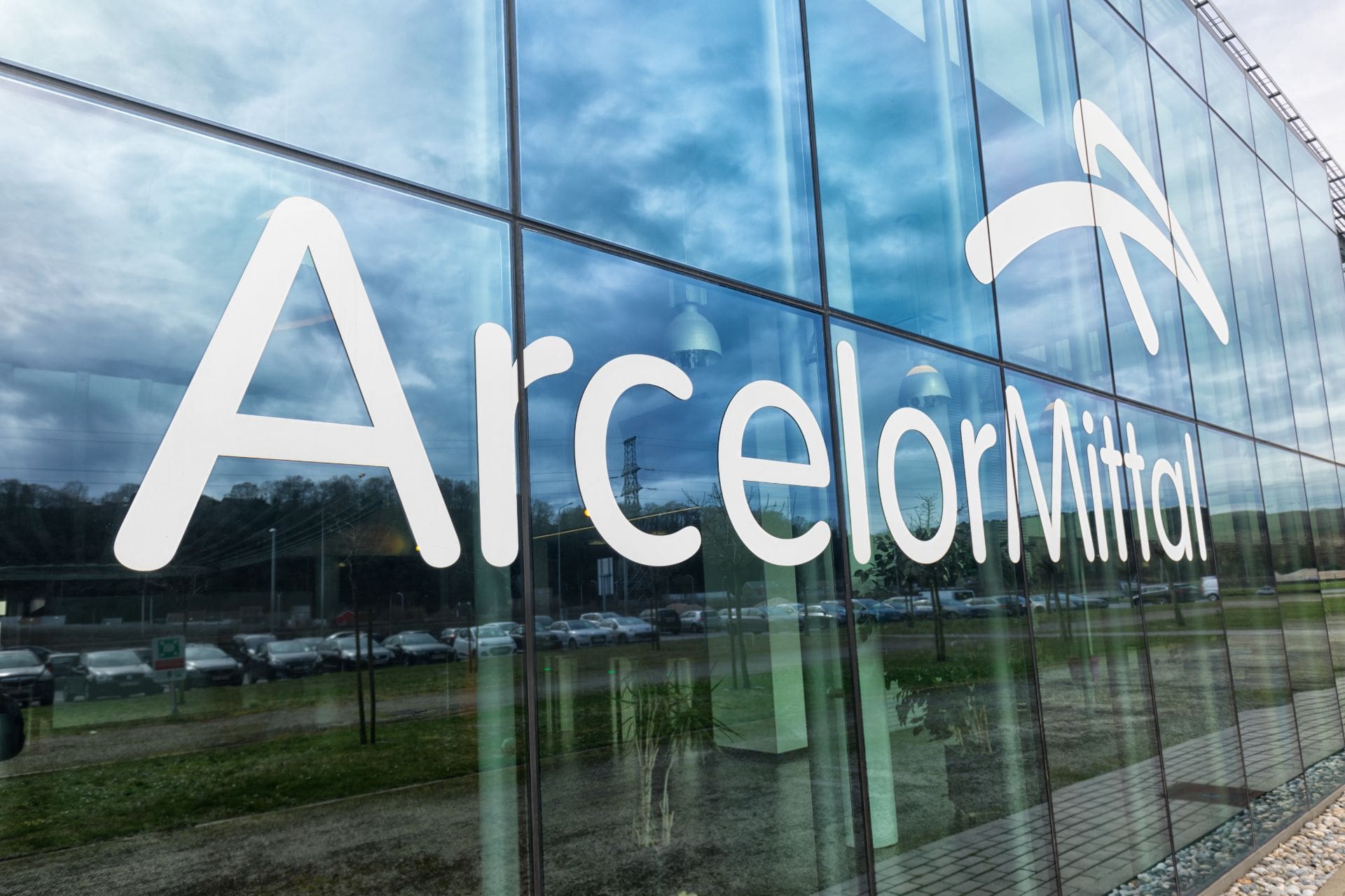ArcelorMittal-grupa-min.jpg