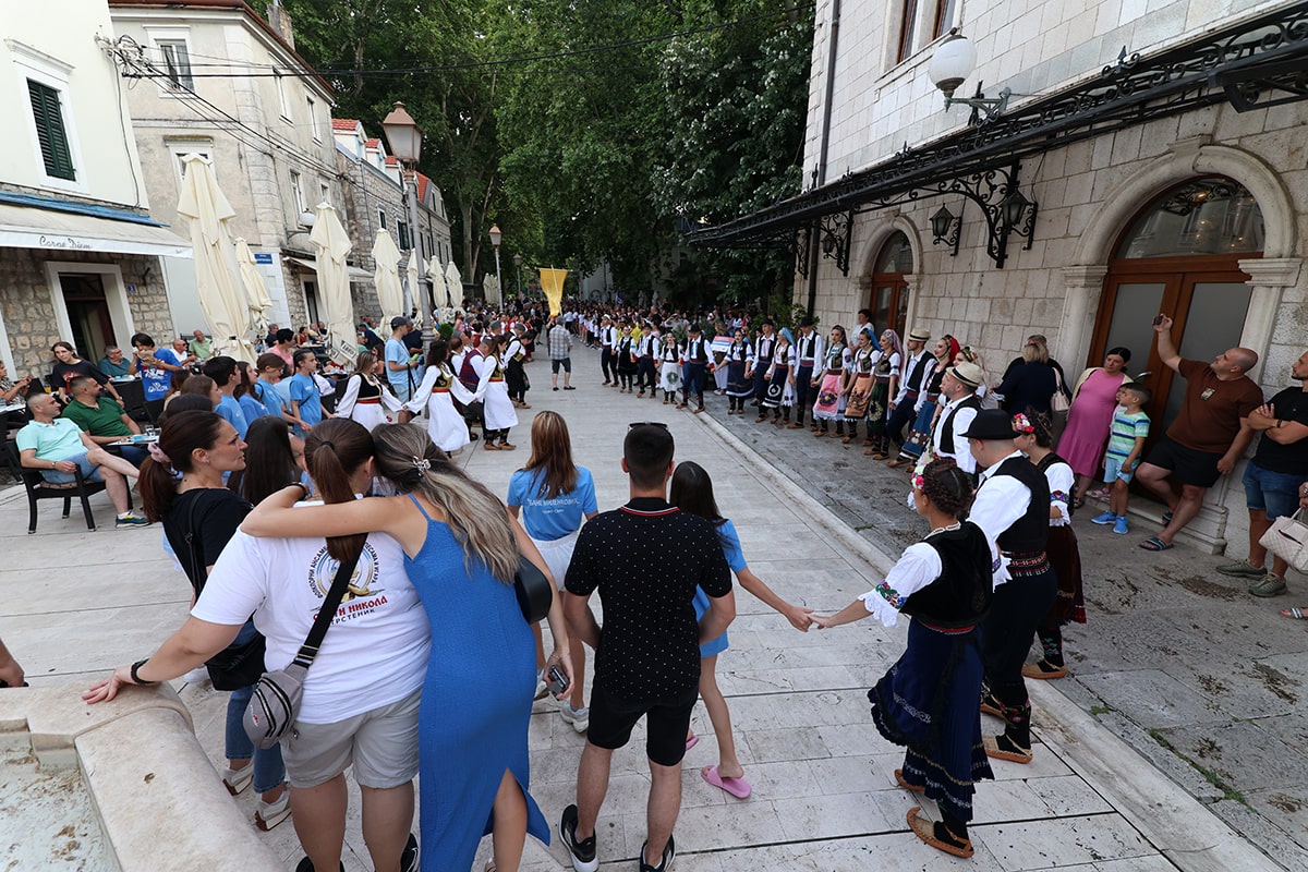 Folklor 2-min.jpg