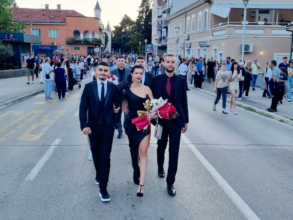 Maturanti tehnicke skole trebinje 202522.jpg