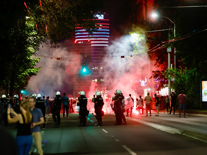 Protest policija1.jpg