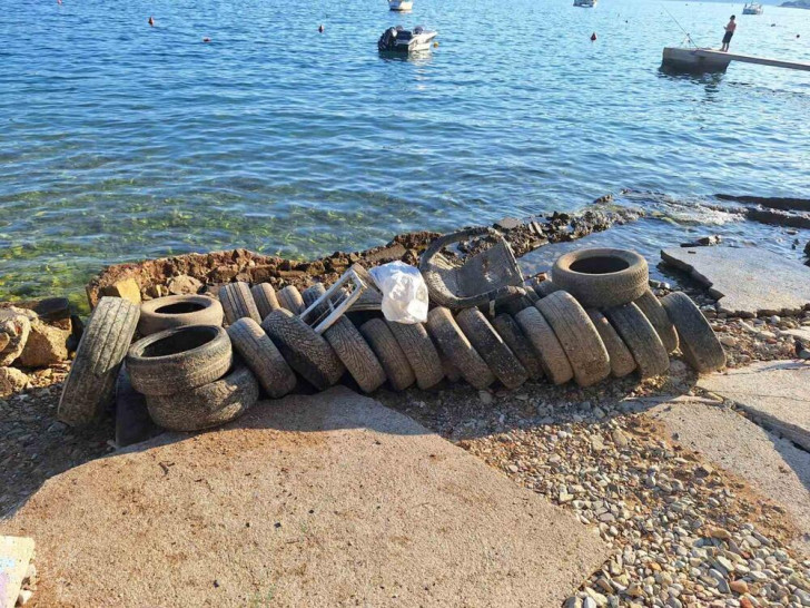 smece herceg novi.jpg