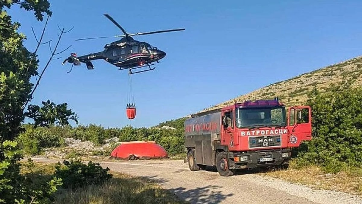 Helikopter pozar trebinje.jpg