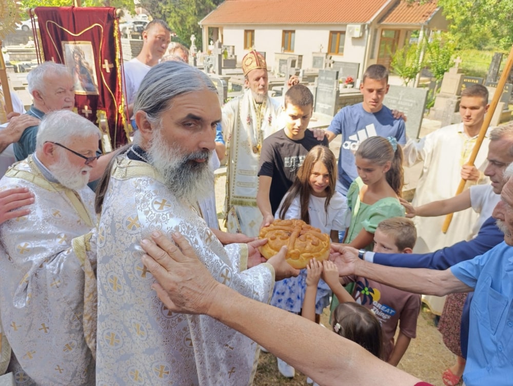 slava crkve u policama2.jpg