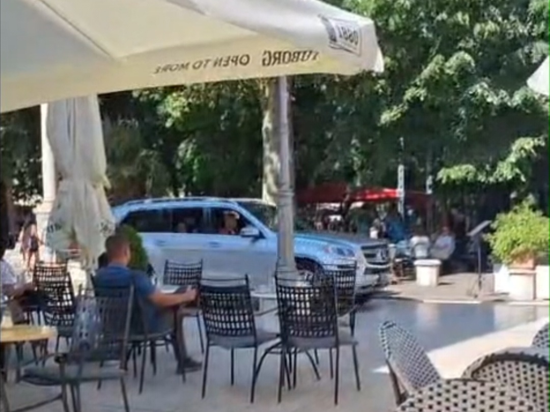Mercedes korzo.jpg