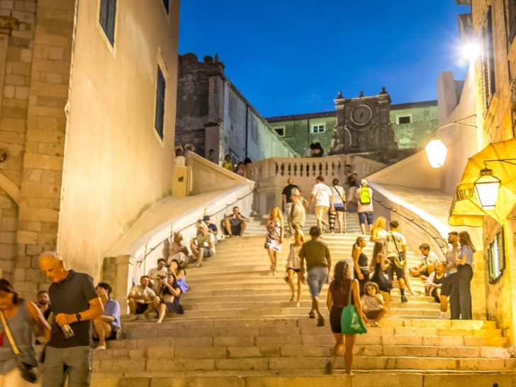 Stepenice dubrovnik.jpg