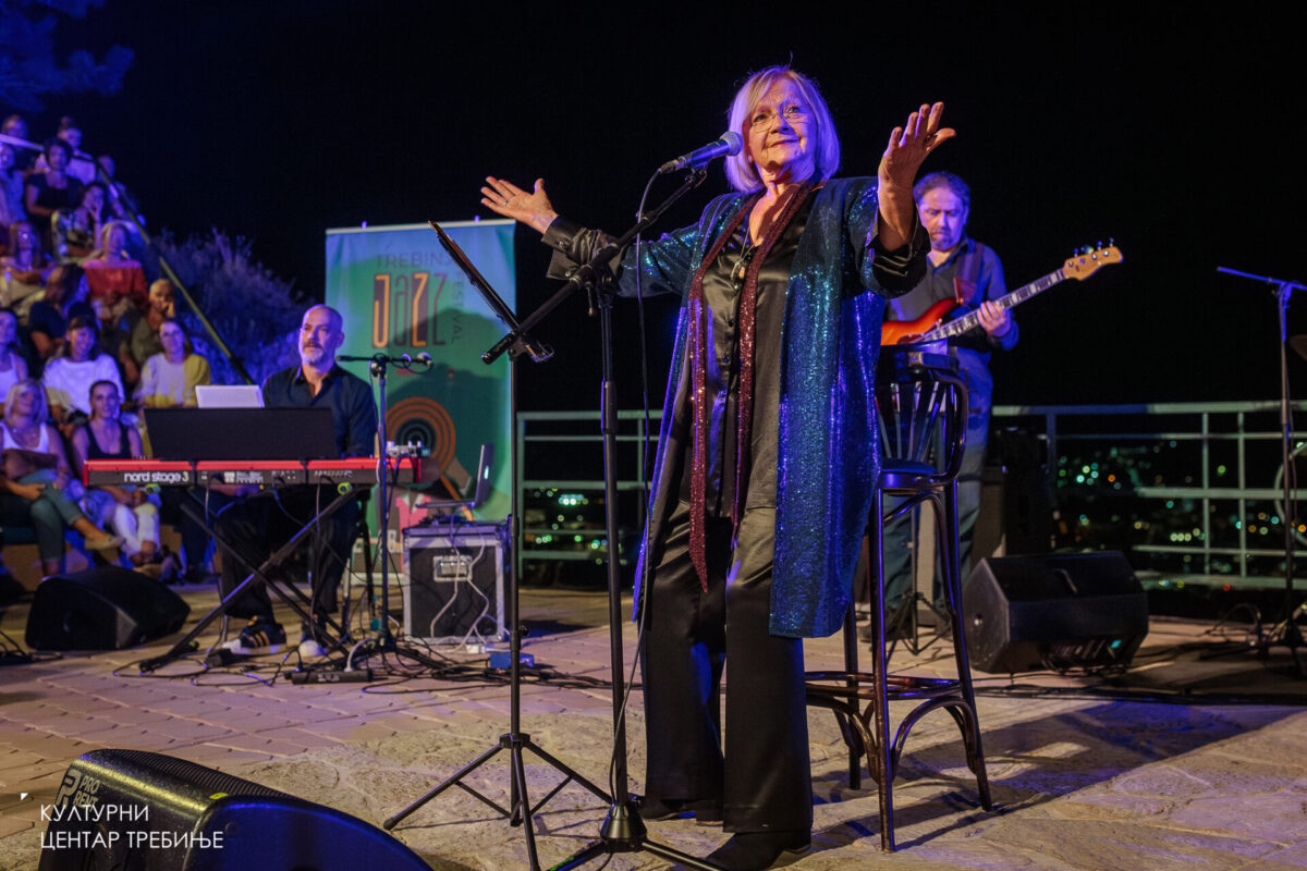 veliko-finale-trebinje-dzez-festivala-koncert-bisere-veletanlic-i-vasil-hadzimanov-bend-a-kct-10-1200x800.jpg