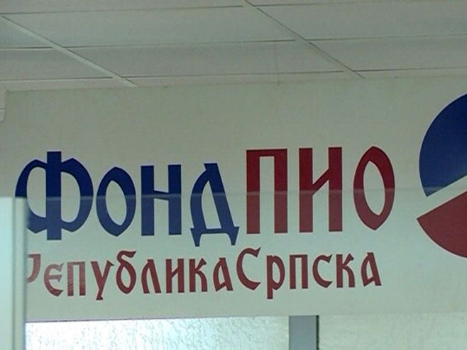 fond-pio.jpg