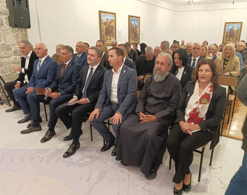 Izlozba hercegovacka puska2.jpg
