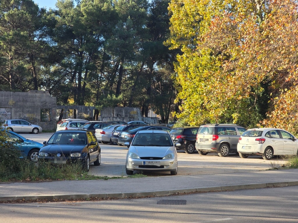 Parking kasarna1.jpg