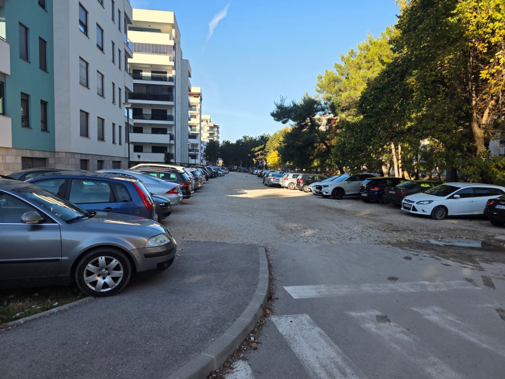 Parking kasarna3.jpg