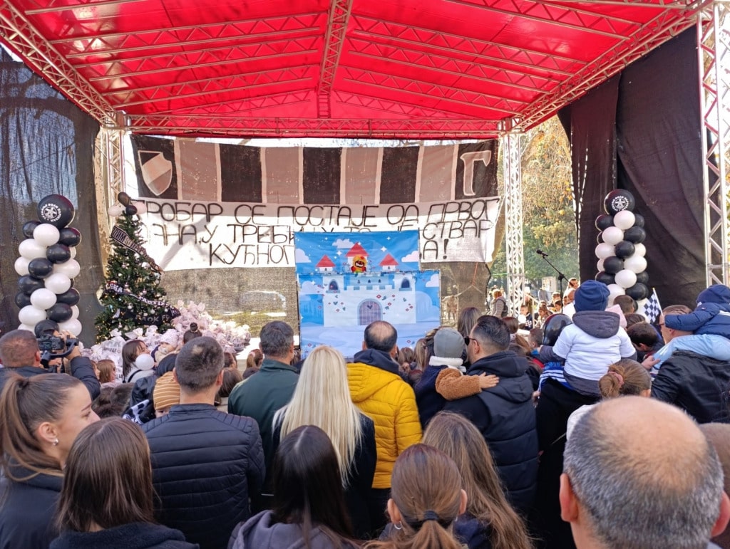 Crno bela nova godina1.jpg