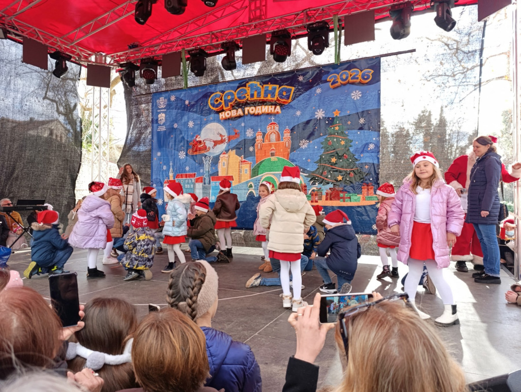 IMG-2f7c4db706dec6aaa4a1d640678d68da-V.jpg