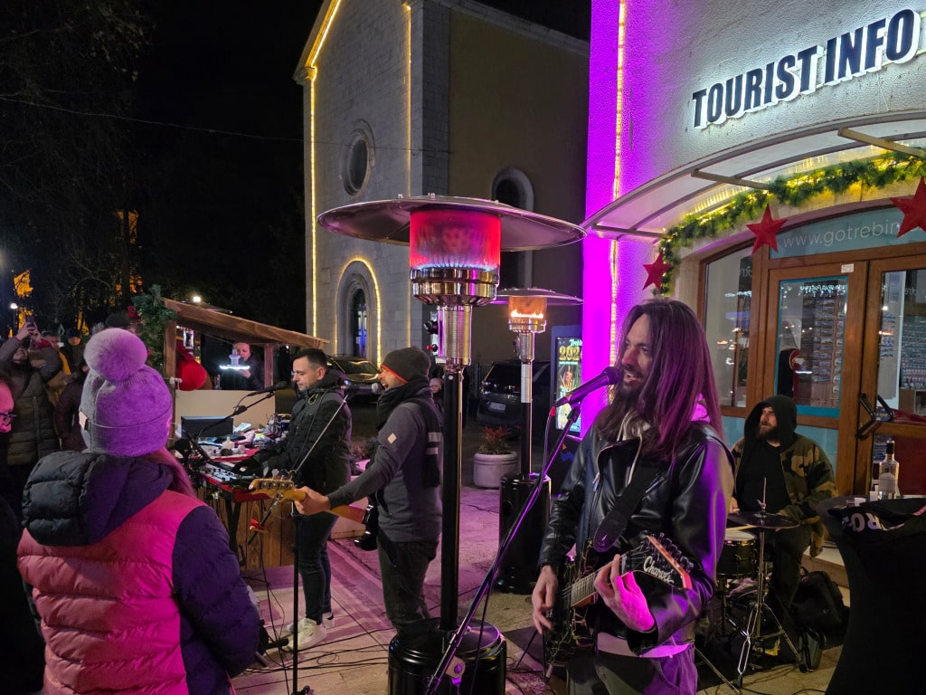 Krugovi u zitu trebinje bazar3.jpg