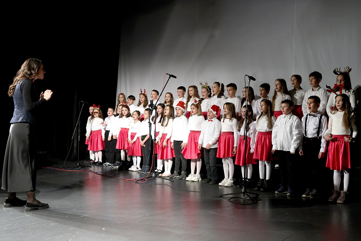 Novogodisnji koncert muzicke skole trebinje1.jpg