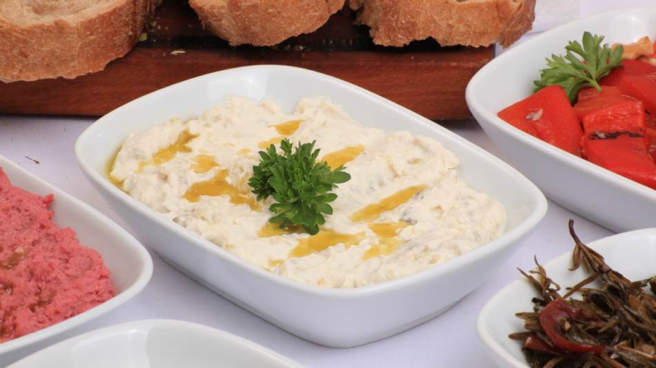 Salata od bjelog luka.jpeg