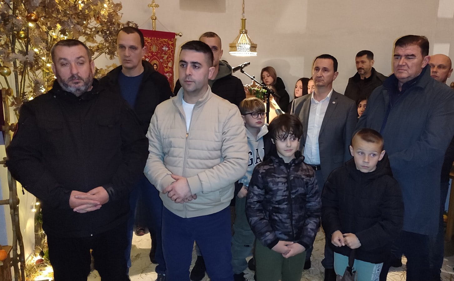 Nalaganje badnjaka hrupjela 20261.jpg