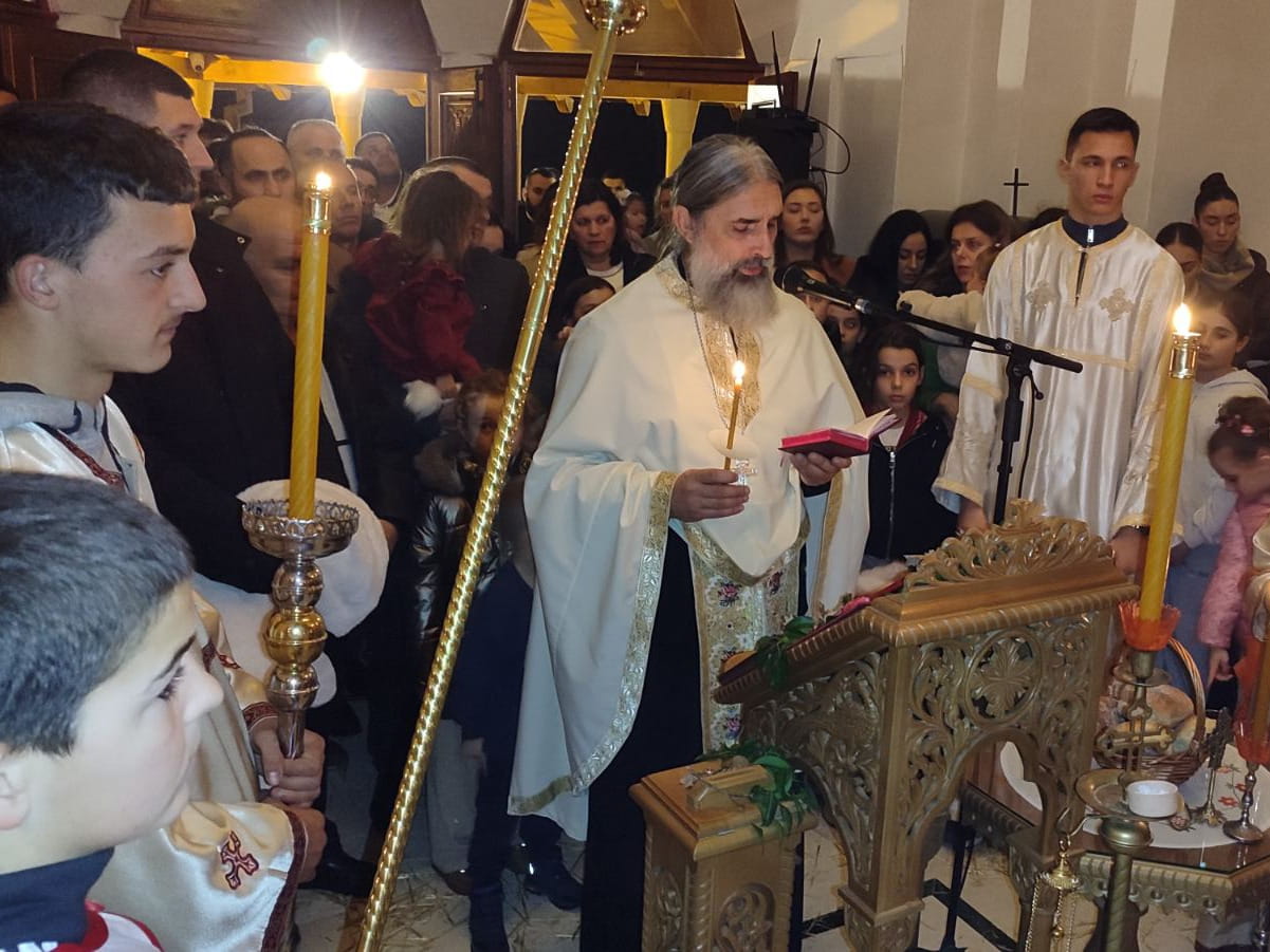 Nalaganje badnjaka hrupjela 20262.jpg