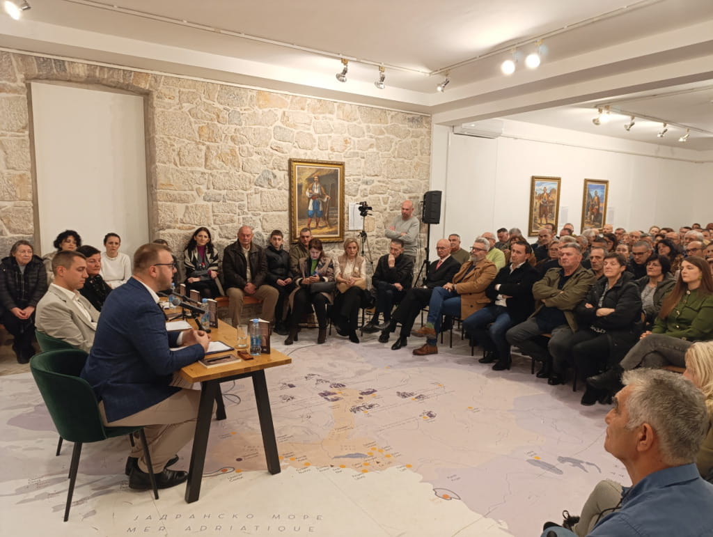 Promocija knjige sima radica popovo1.jpg