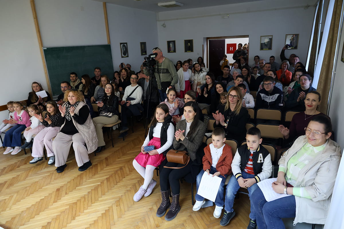 Muyicka skola koncert1.jpeg