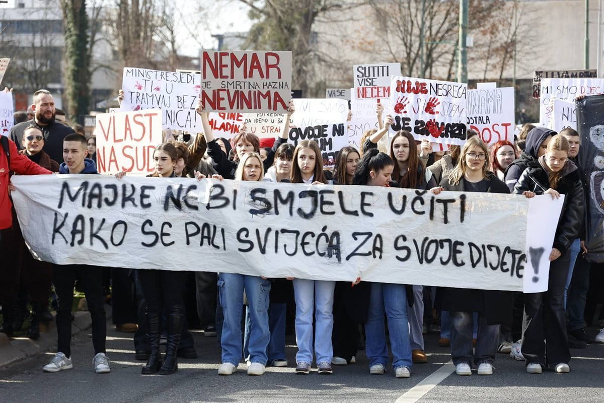 Sarajevo protesti 2.jpeg