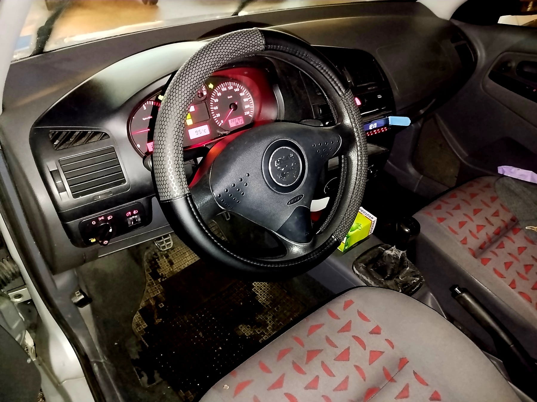 Seat2.jpg